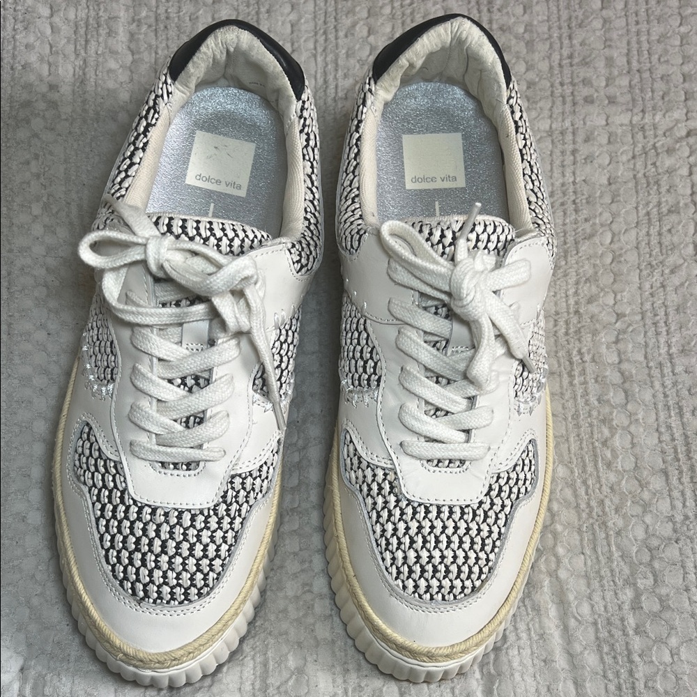 Dolce Vita Monochrome Knit Sneakers 9.5